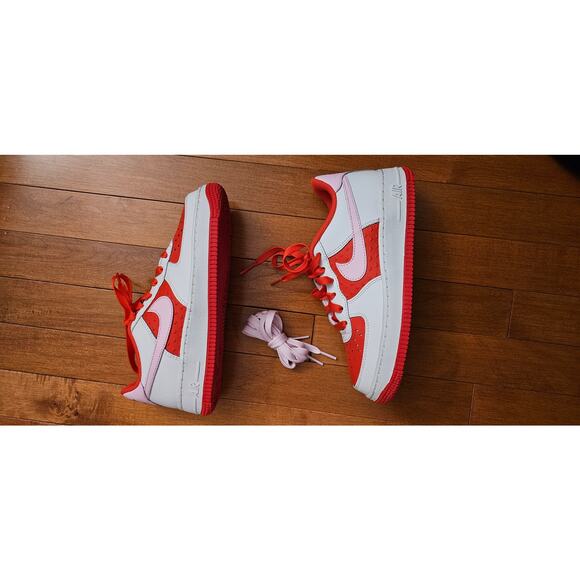 Nike Air Force 1 Low Valentines Day 25" New in Box(no Lid)Womans Size 5.5/ 4y - Picture 6 of 8